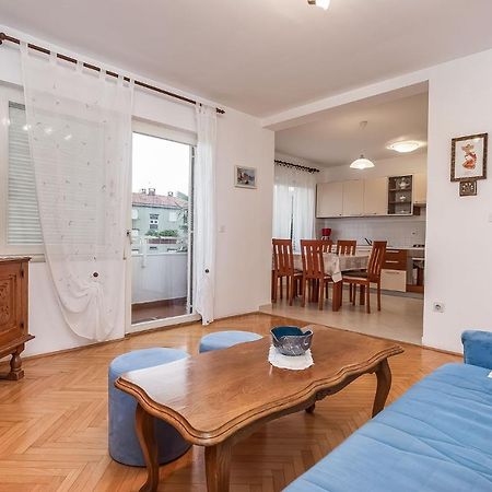 Mila Apartment Porec Bagian luar foto