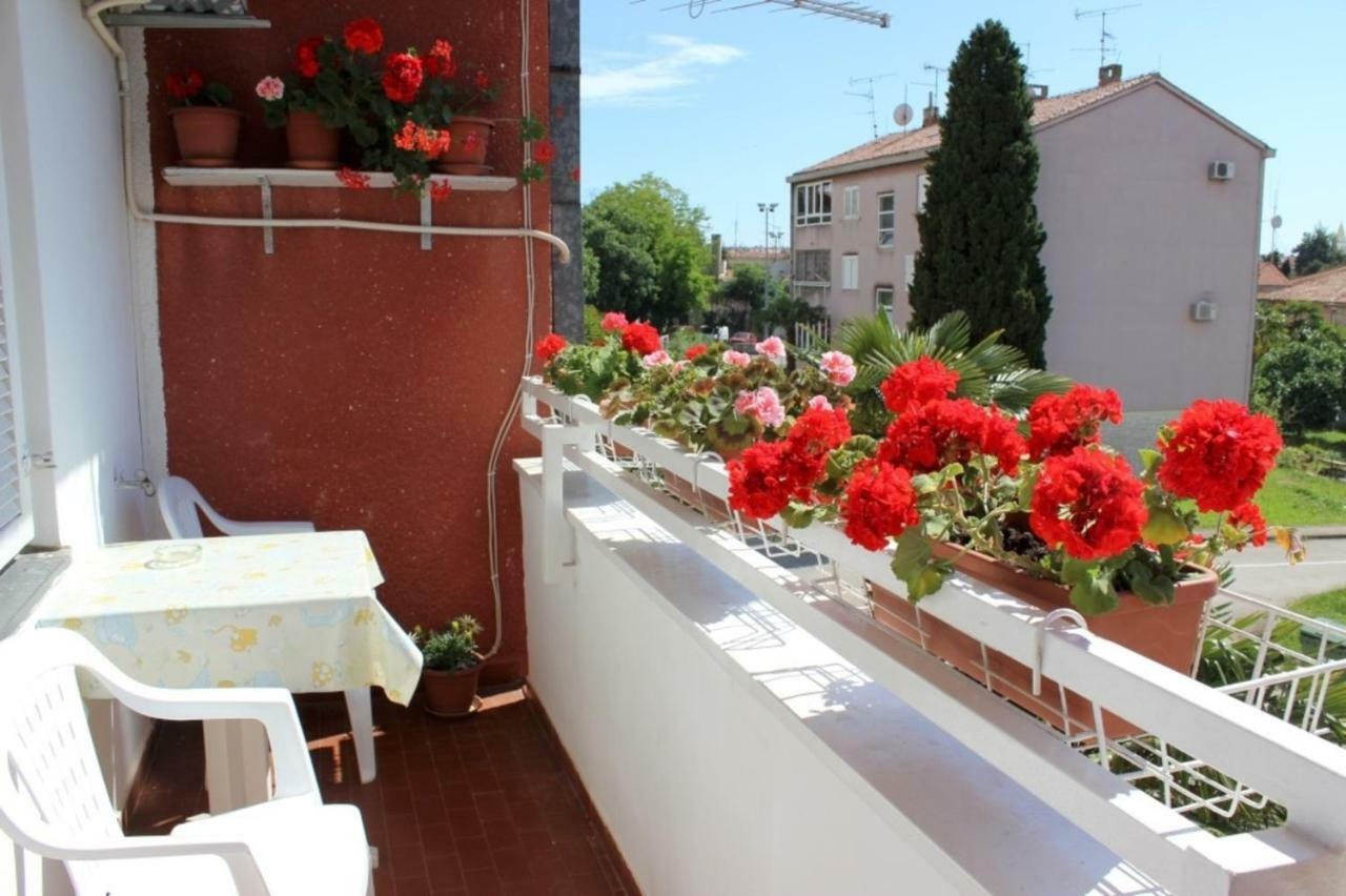 Mila Apartment Porec Bagian luar foto
