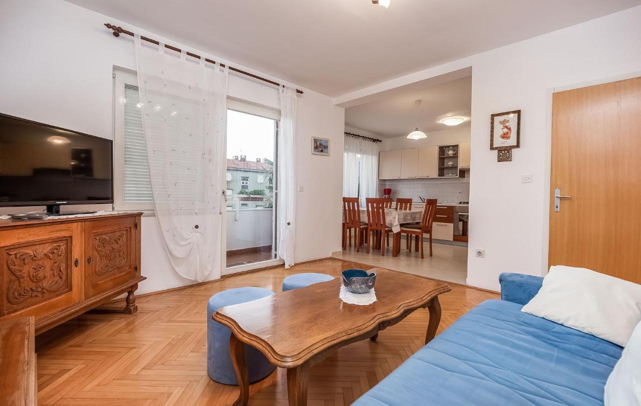 Mila Apartment Porec Bagian luar foto