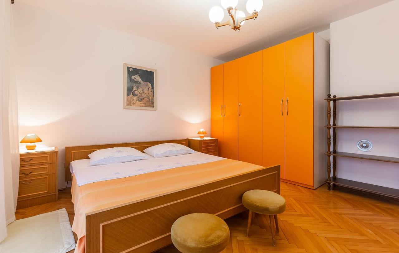 Mila Apartment Porec Bagian luar foto